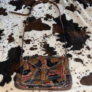 Patricia Nash old world traveler satchel; adjustable strap and zipper close